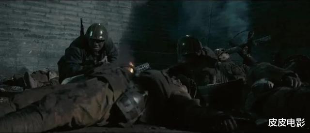 八佰|8000壮士守常德，仅83人活下！这样真实的国产片不该被埋没