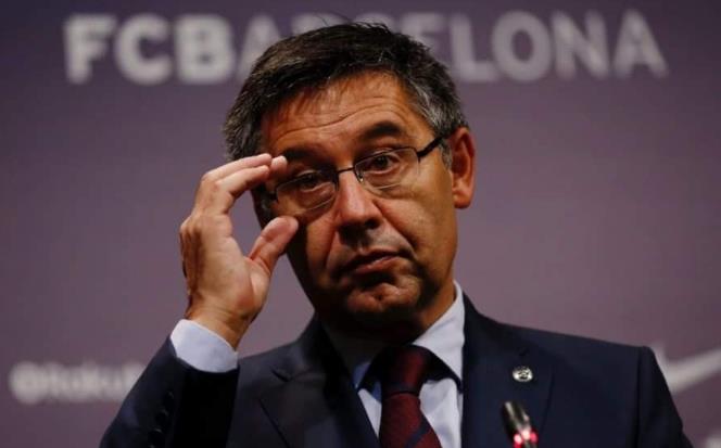 梅西|争议，巴萨疑似2次点球未判！苏牙摔倒+皮克被拉拽，梅西干着急