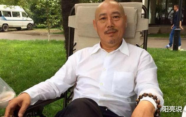 李成儒|李诚儒煮饺子意外曝光四合院内景，被网友吐槽“格局不大”