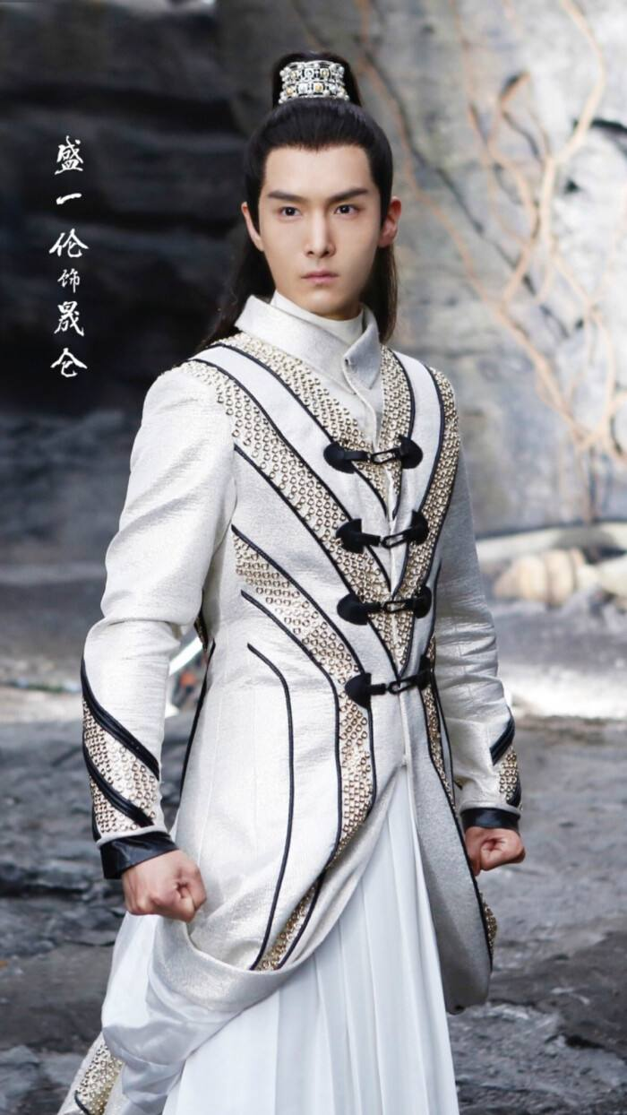 无人问津：4位“红得快，凉得更快”的艺人：以前全是男神，如今无人问津