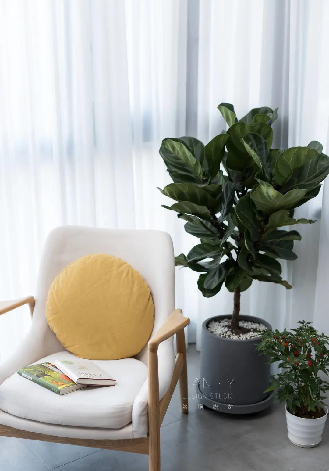 |他家97㎡的房子，舍弃客厅，不买餐桌，这么设计太有远见了！羡慕