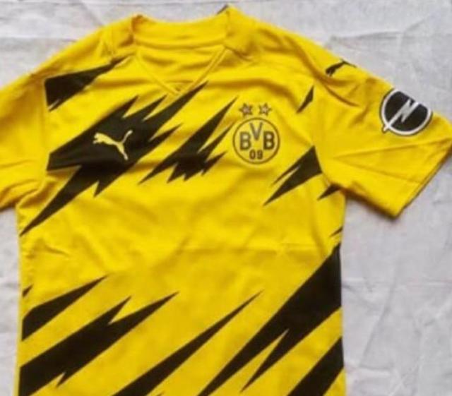 「德甲」德甲1豪门新赛季球衣曝光：球迷直言这是见过最糟糕的设计！