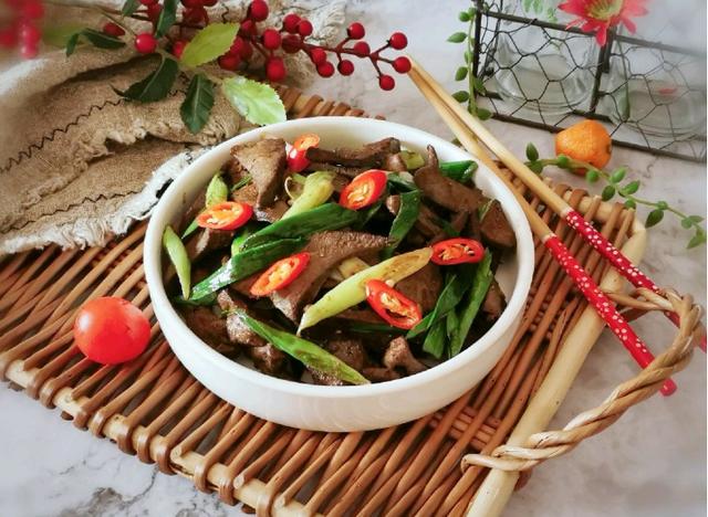 猪肝|牛肉都没它“养人”，却只要15元1斤，现在多吃，冬天少生病