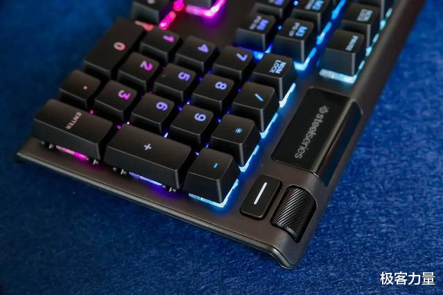 赛睿|不知道如何搭配自己的电脑外设？这套组合没准就适合爱玩游戏的你