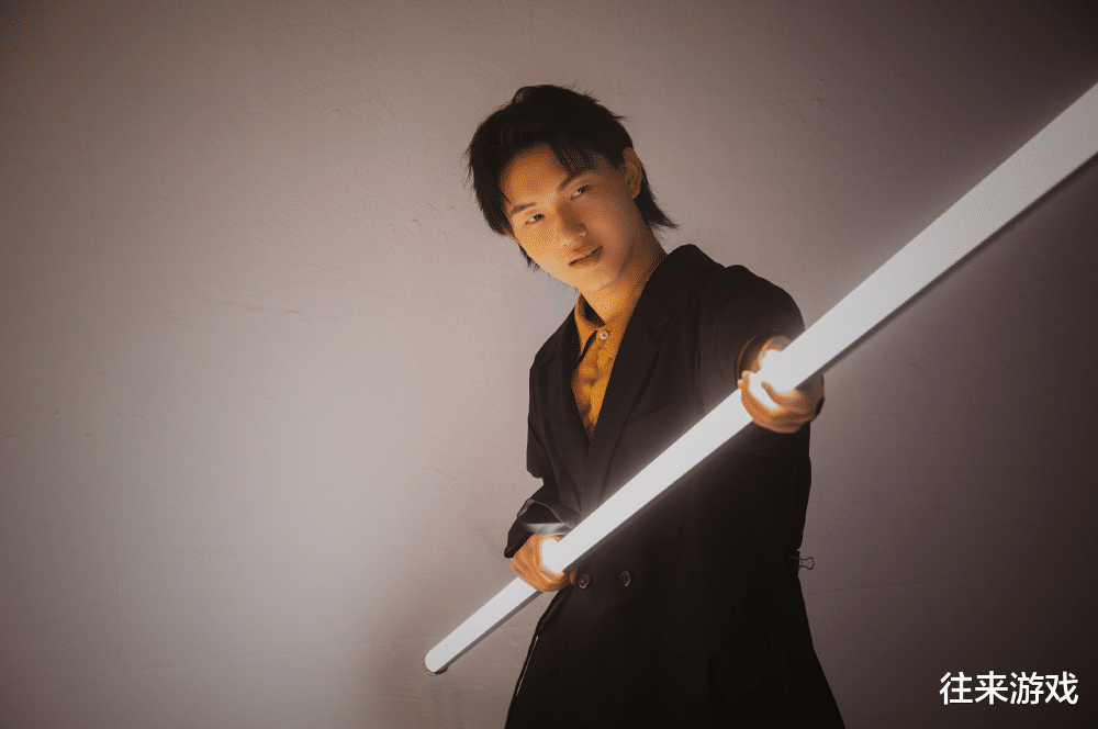 |难怪Fly被曝职业生涯不久,得知原因,无数粉丝都哭了!