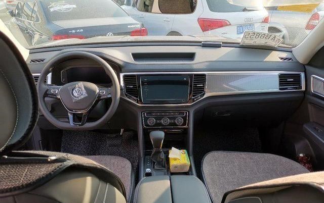 『大众途昂』33万买了辆大众途昂,对比上一辆本田冠道,车主:想说二个字