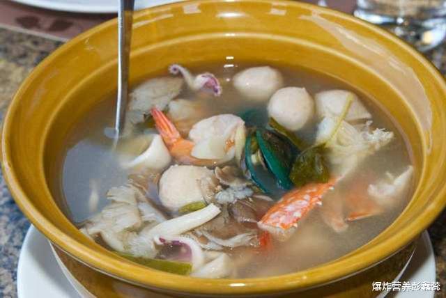 痛风|为什么越来越多的人患痛风？营养师提醒：这4类食物比海鲜还危险