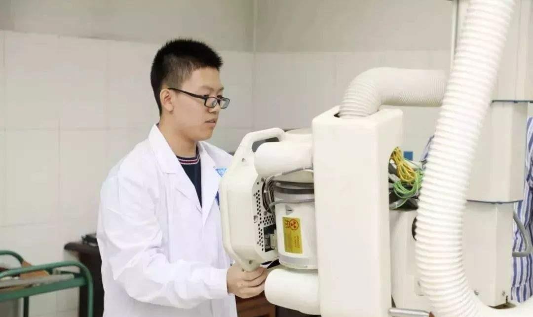 「求职」大学里“最容易”就业的3个专业，有文有理，最后一个找工作不愁