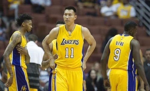 [易建联]当初湖人给了800万合同挽留易建联，为何阿联仍然执意离开？