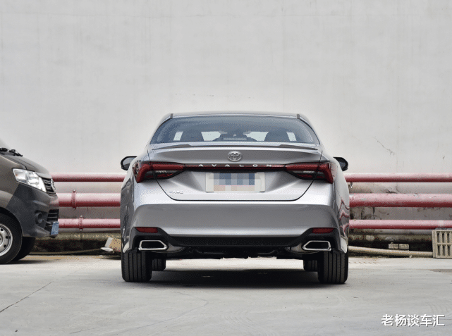 亚洲龙|别总盯本田雅阁!丰田新车长近5米,油耗4.3L+国六,比凯美瑞高级