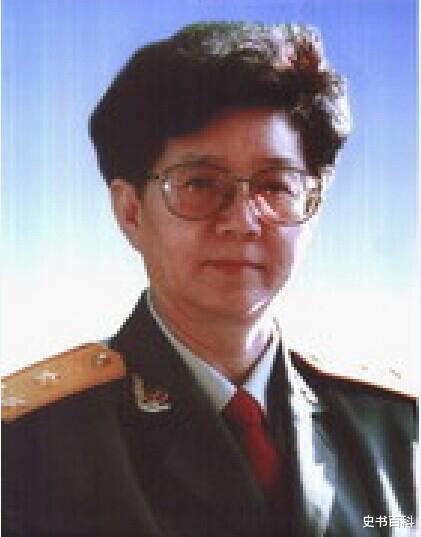 「杨成武」将门虎女杨俊生：父亲是上将，哥哥是中将，却为17辆车喝酒进医院