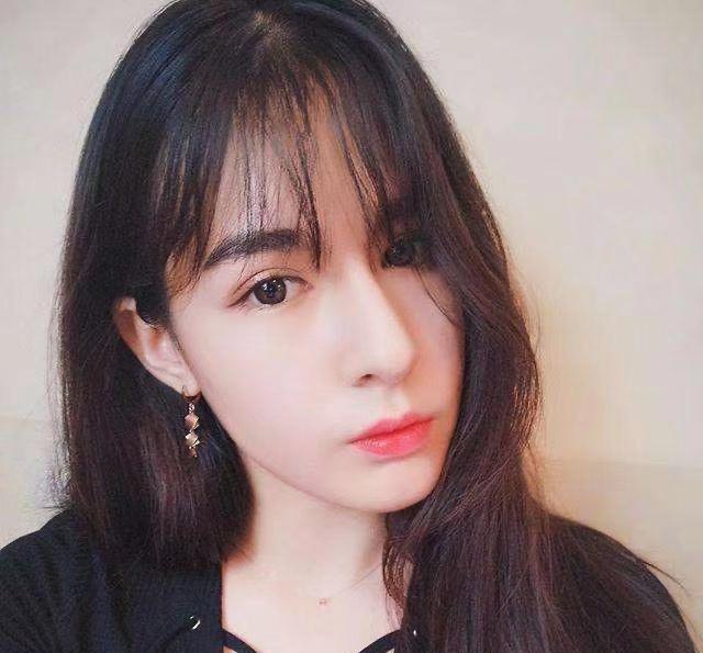 阿的江|新疆主帅阿的江，妻子年过50仍气质十足，女儿阿迪娜，太美了