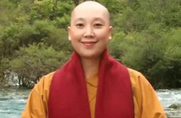 家产|皈依佛门的四位明星，第二位最可惜，最后一位放弃267亿家产