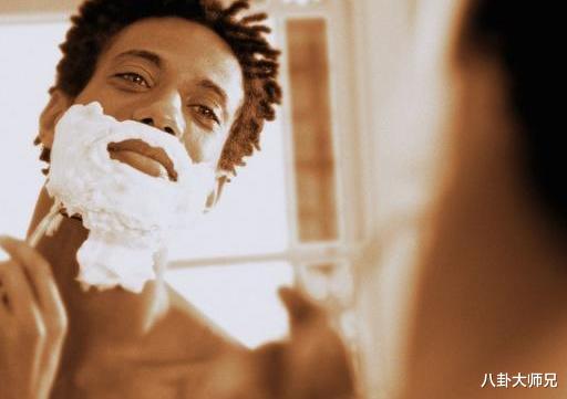 #护理#男人寿命，与刮胡子次数有关？不管如何，这两个时间段请你不要刮