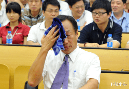 富士康|亏损200亿,终于撑不住了!富士康败退印度、美国!郭台铭很无奈