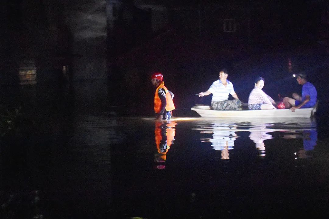 江南都市报|警惕！多地已超1998年！江西启动防汛 I 级应急响应