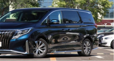 广汽传祺|双侧电动滑门，180码很稳，油耗8.5L。是GL8强劲对手