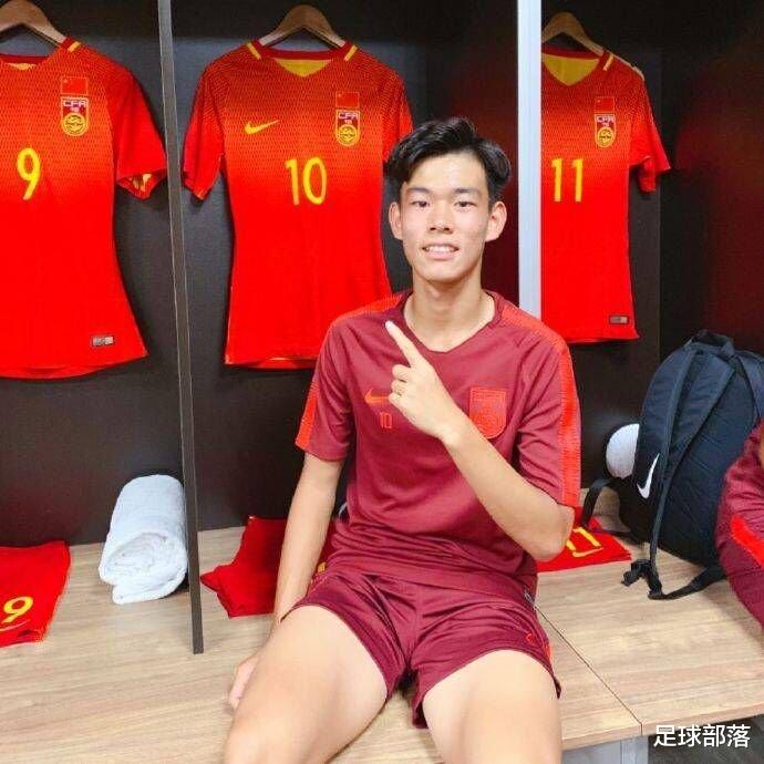 「国安」京媒批国安外援：吐槽队友不职业 国少队长：什么玩意！胖得像猪