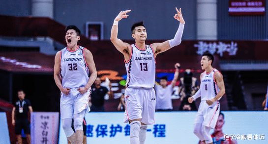 赵睿|广东罪人？生死时刻杜锋朝他发飙 连易建联都冲他摊手+无奈叹气