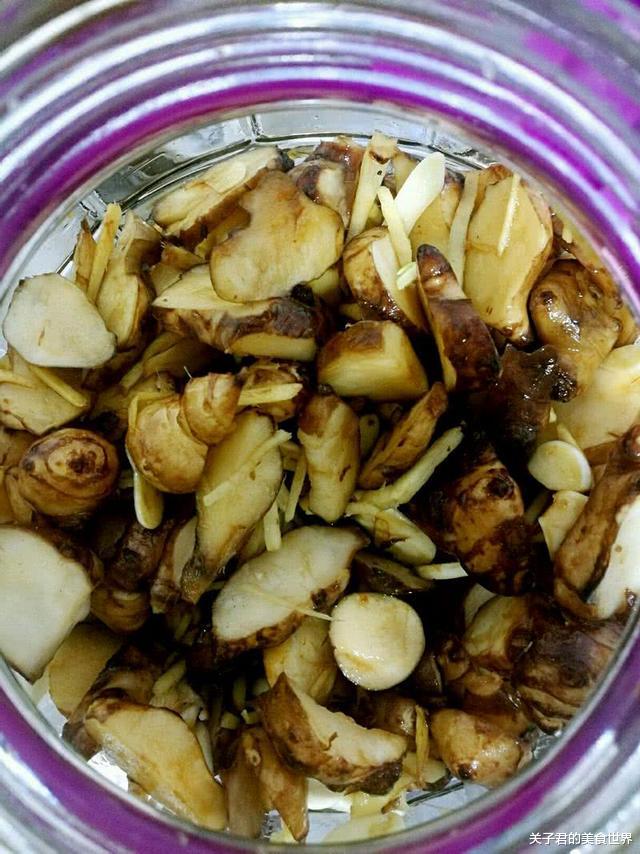 |深秋后，遇见此菜一次买个10斤，晒干这样做，冬天拿出来吃最香了