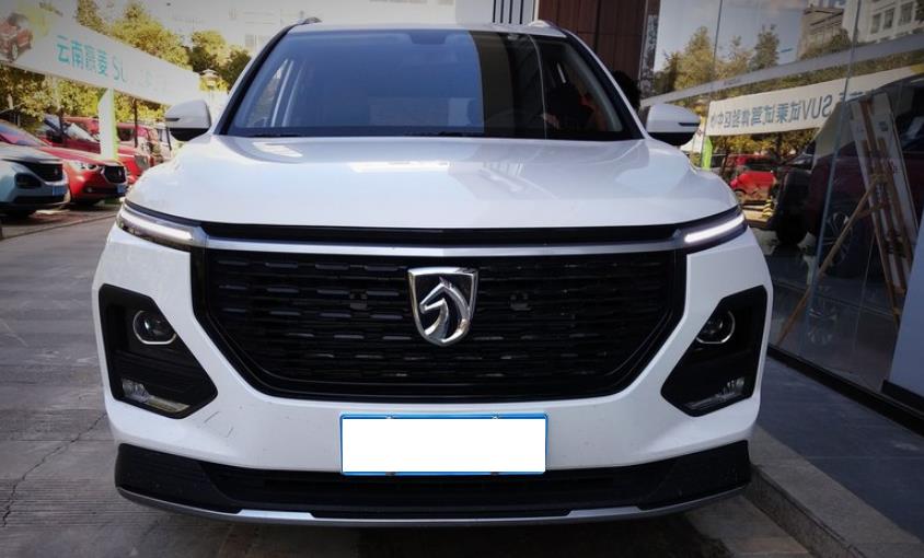 『宝骏530』8.6万提辆新款宝骏530值吗？开了2400公里后，车主说了一句大实话