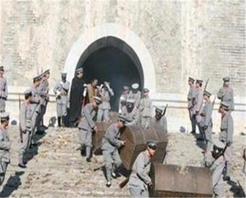 楠木|金丝楠木有多奢侈?为了给自己做口好棺材,乾隆“偷了”朱棣的棺木