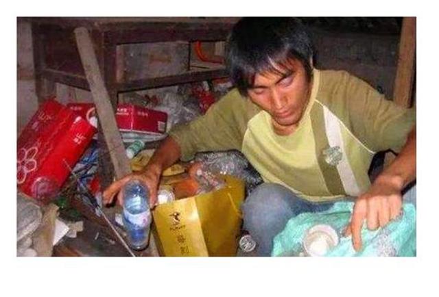 刘秀祥|?12年前“千里背疯娘”上大学，不要任何捐助的孩子，现状令人敬佩