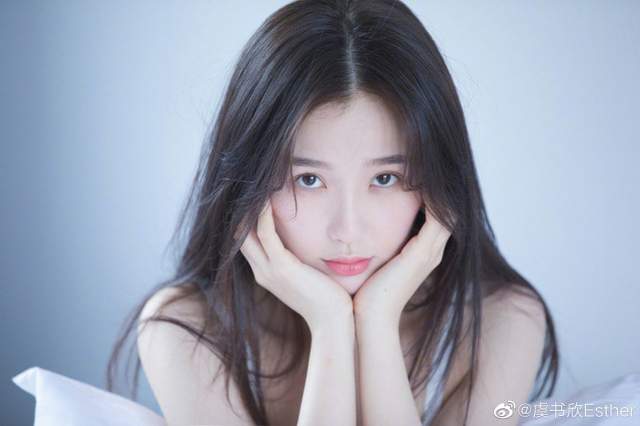 微电影 明星有特权？虞书欣封城当天就溜走，不用隔离就要到上海青岛？