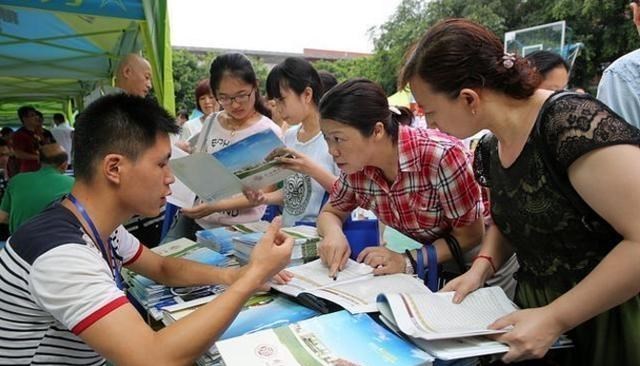 投档分数线|高考分数低还想考师范类院校?这4所师范大学,二本分数线可报考