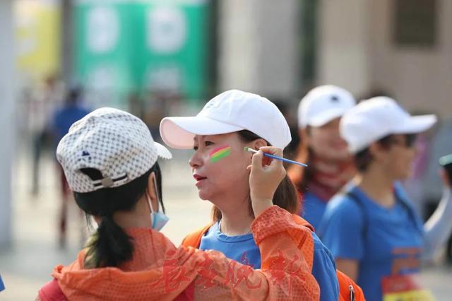 护士|爱了爱了！嗨了嗨了！今天在长春，一波涌动的蓝色浪潮，你看见了没？