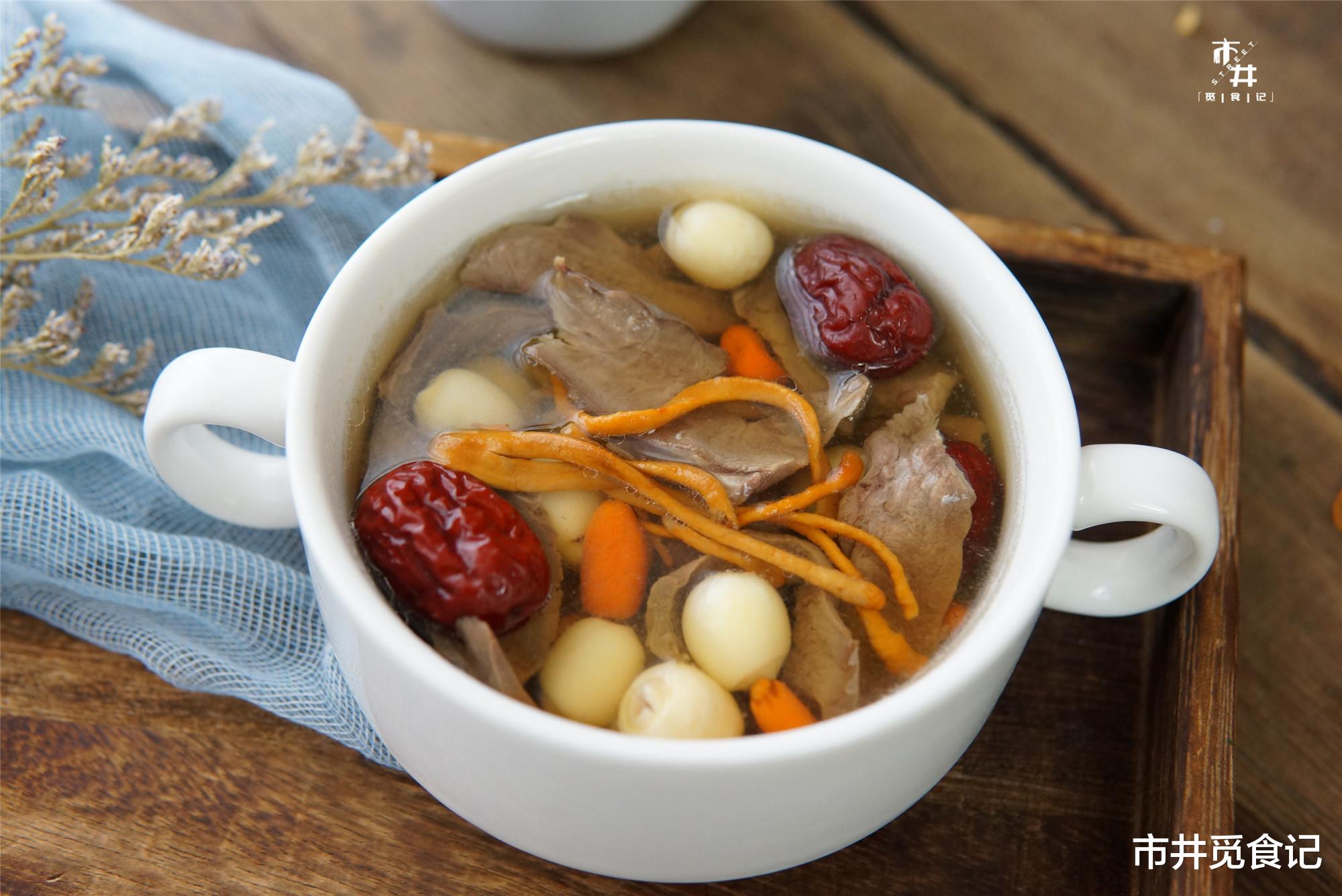 #莲子#立夏将至，饮食记得“夏养心”，别忘让家人喝这汤，顺利过夏天