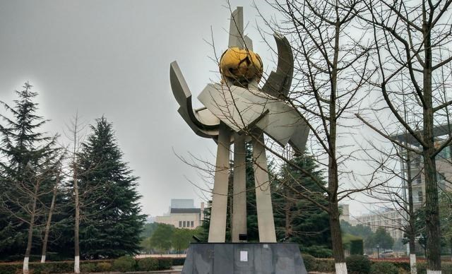 211工程|颇受华为欢迎的10所大学，9所名校1所专科，考上不愁找工作