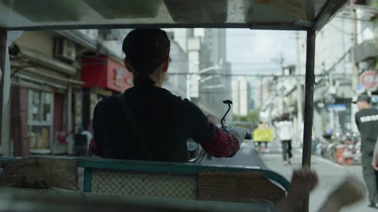 鞠婧祎|《三十而已》开播，这些细节备受好评，最后那一幕真实又感人！