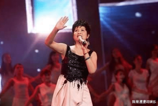 杭天琪|她9次登上春晚，与老外同居却被骗3000万，40岁嫁27岁男友真幸福！