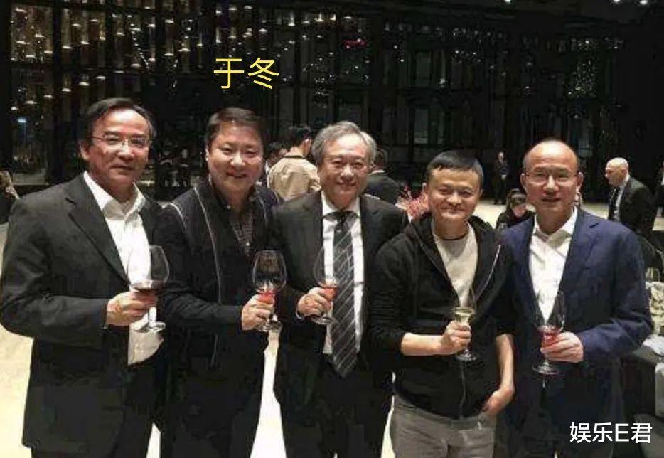 周星驰|58岁周星驰抵押山顶豪宅给美国银行，香港网友：这间屋太邪门了