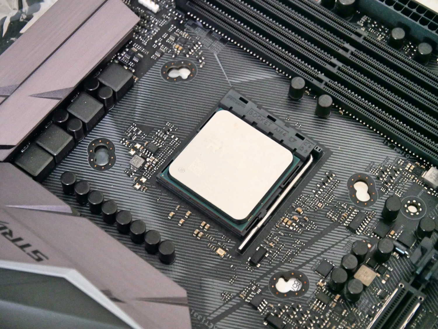 机箱|突如其来的装机——2K 预算如何装一台 3500X