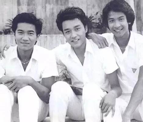 陈百强|香港初代偶像团体“中环三太子”的邪门往事，是命？是运？