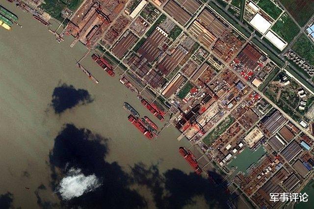 『江南造船厂』卫星新发现,江南造船厂将投用新型船坞,专家:或为003航母准备