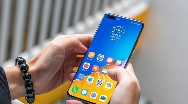 iphone11|4部可以升级至鸿蒙的华为手机，最低只需1499，再用三年不过时