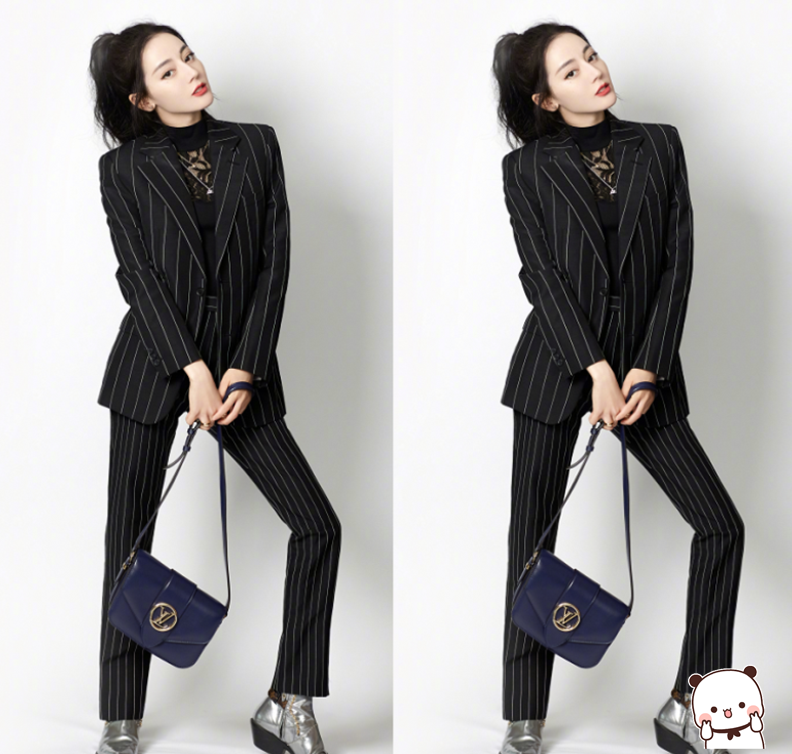 迪丽热巴|热巴大胆晒出“素颜照”，却忘P镜子里的自己，真实颜值藏不住了