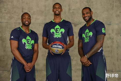 德维恩·韦德：热火13年27连胜期间，波什场均15.6分6板，而老詹和韦德是这数据！