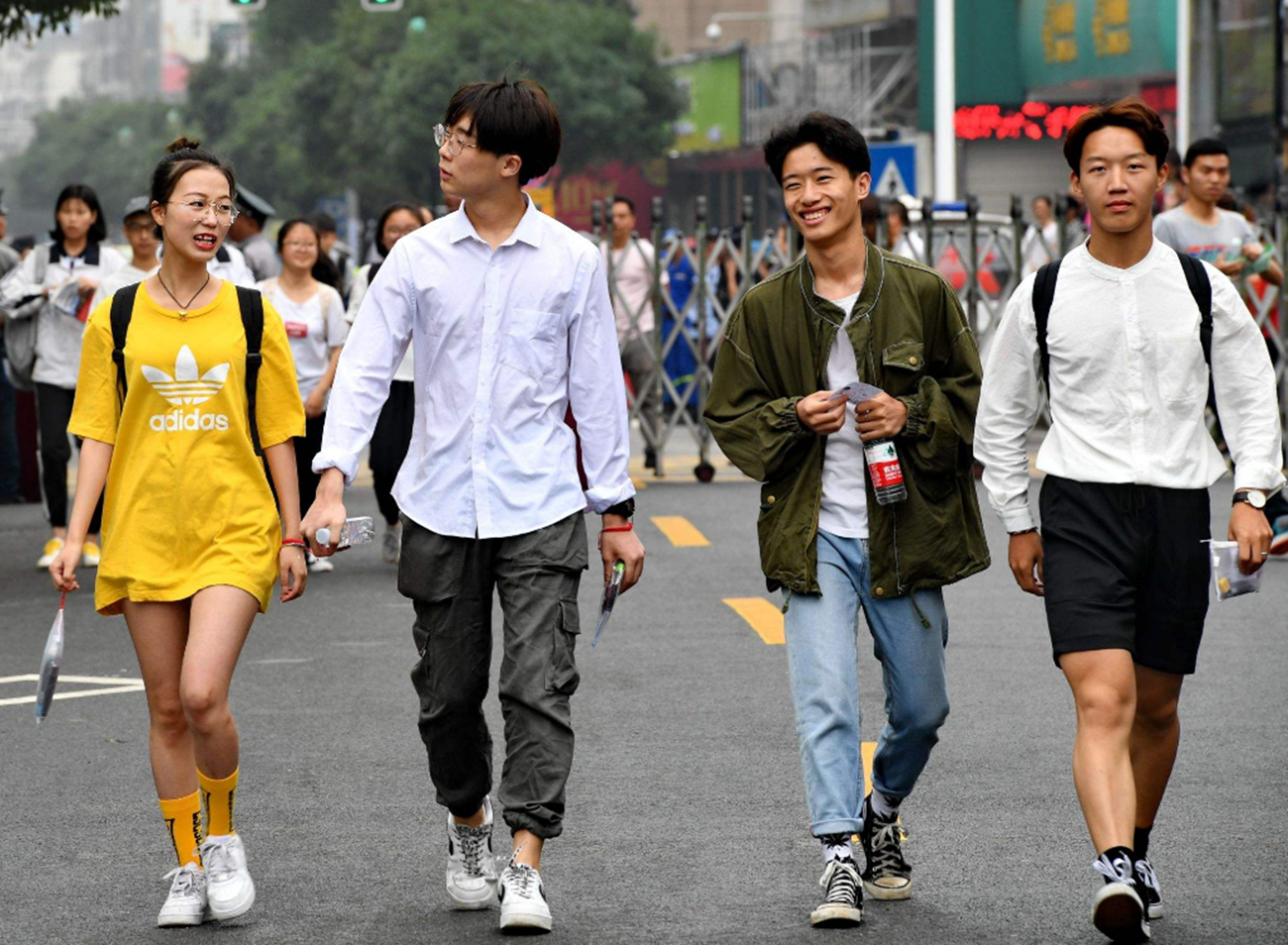 大学|大学“最可怜”四大专业,工作累还工资低,最重要是还容易被辞退