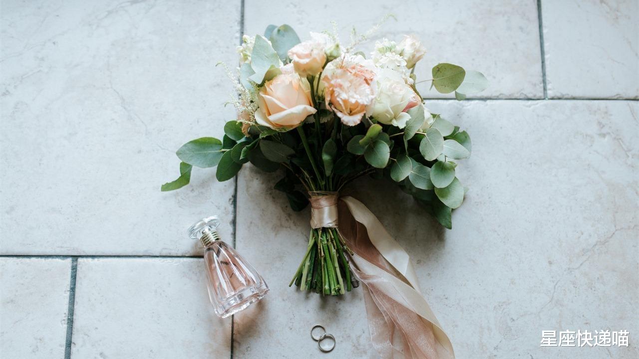 「狮子座」习惯了独立，宠不坏的3个星座女