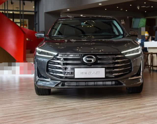 本田■放弃迈腾就等它，2.0T+爱信8AT，比E级有档次，不足15万