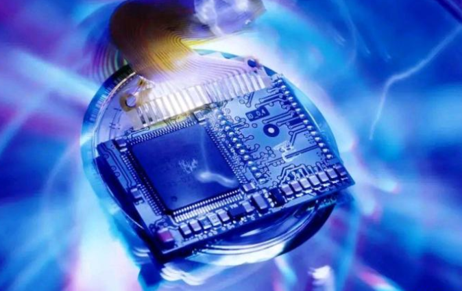 芯片|这下轮到美国焦虑了？三大芯片巨头接连宣布，谁也没想到会走到这一步