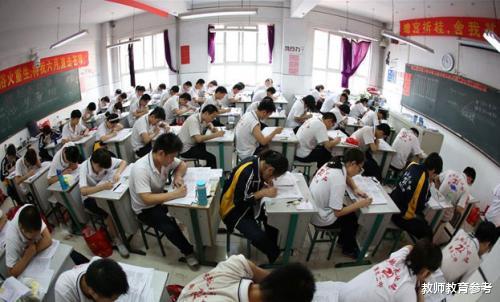 []高考时最“惨”的3个状况，每年都会有人中招，考生务必提高警惕