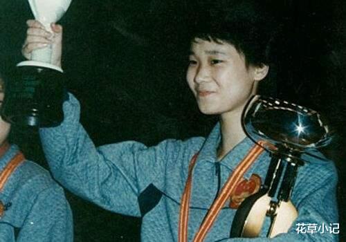 金牌■她是乒坛大魔王，烟酒不离身，22岁退役拿过56枚金牌，二婚再嫁1米9小鲜肉