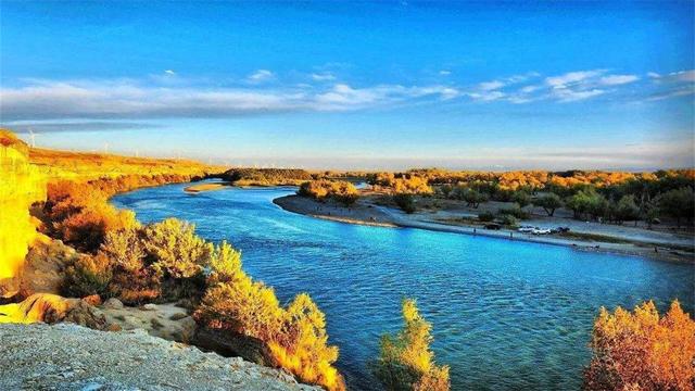 ▲我国唯一一条向西的河流，暗藏多种稀有资源，还有“银水”之美称