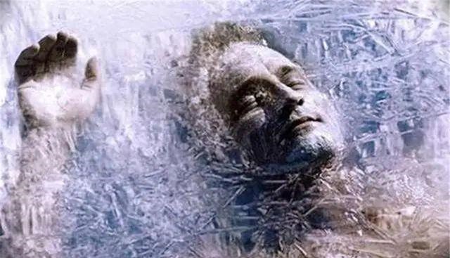 牛油果的生活观 人被冻死的时候，不仅反常地脱去衣服，为何还面带微笑？