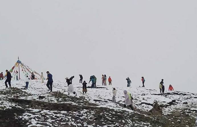 冰川期|科学家预言的“小冰期”来了？8月我国罕见降雪，最低温降至零下